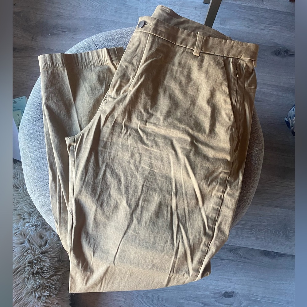 Lululemon Men’s Commission Classic Fit Pant